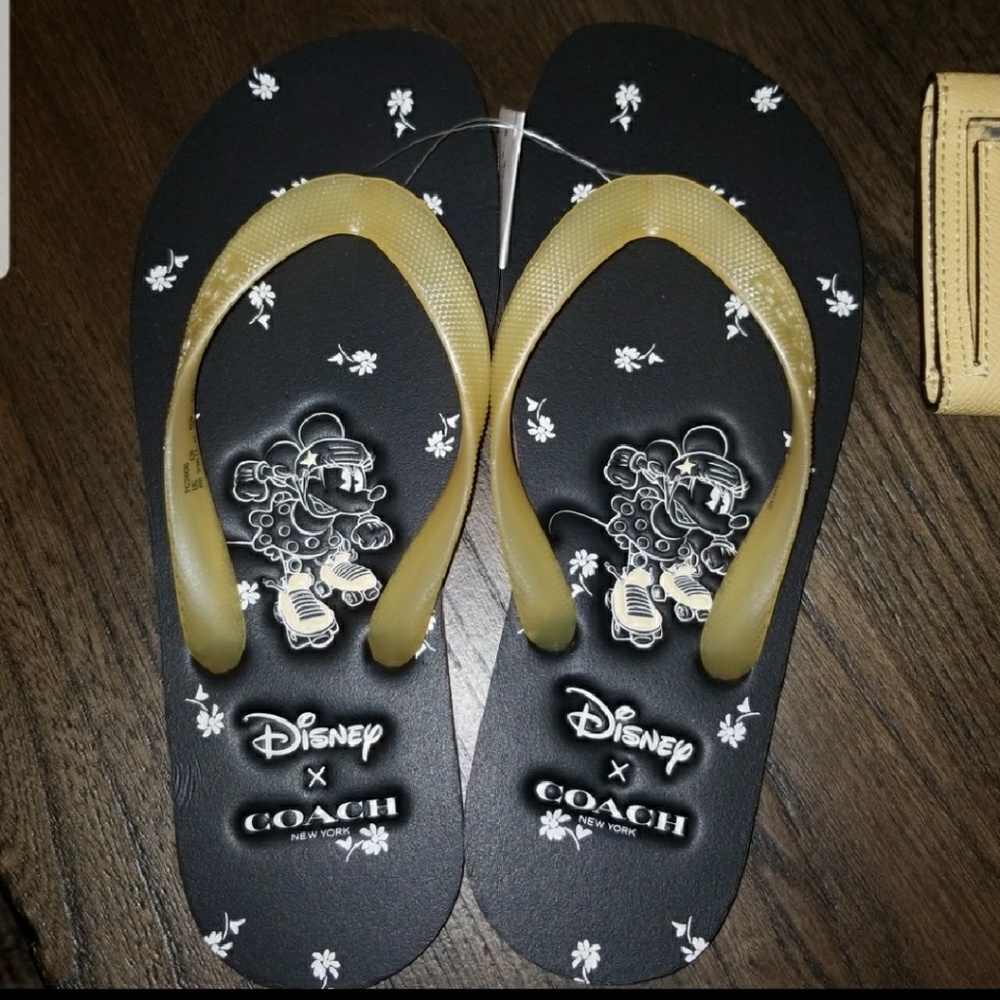 New Coach X Disney Minnie Skate Vanilla Flip Flop - Picture 1 of 4